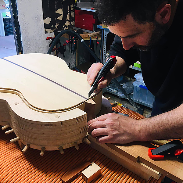 Fidel Siles - luthier at work