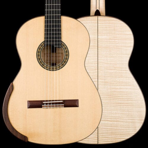 Classical guitar by Malinowscy brothers